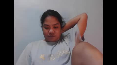 Snapshot of pretty_jewel05 chatting on September 8, 2:16 pm pretty_jewel05 online show from September 8, 2:16 pm