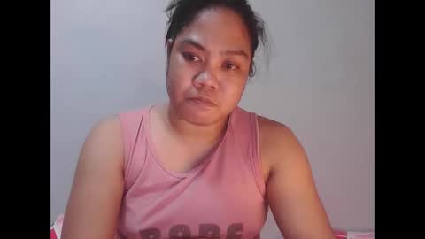 Snapshot of pretty_jewel05 chatting on September 14, 1:32 pm pretty_jewel05 online show from September 14, 1:32 pm