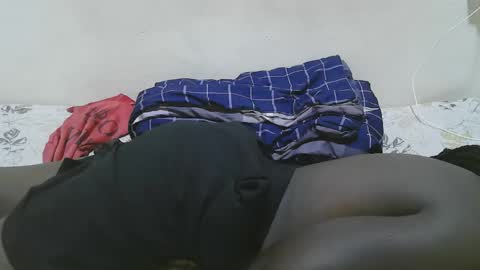 Snapshot of pretty_leila1 chatting on February 15, 10:25 am pretty_leila1 online show from February 15, 10:25 am