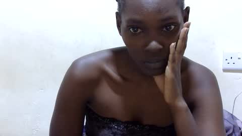 Snapshot of pretty_leila1 chatting on March 19, 10:14 pm pretty_leila1 online show from March 19, 10:14 pm