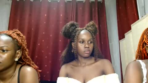 Pretty online show from March 23, 9:08 pm