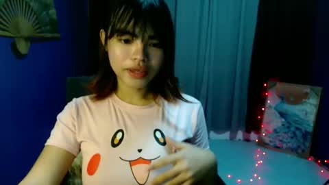 Snapshot of pretty_little_baby18 chatting on February 27, 2:22 am Venus online show from February 27, 2:22 am