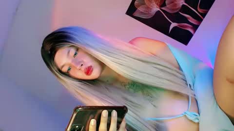 Flor online show from September 25, 9:18 pm