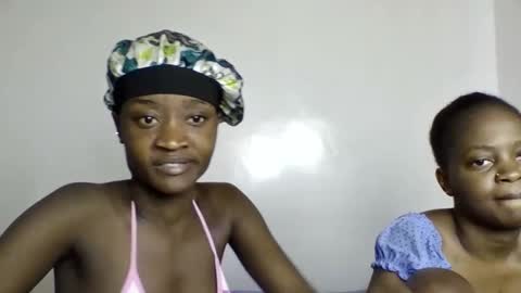 pretty luv1 online show from March 7, 10:29 pm