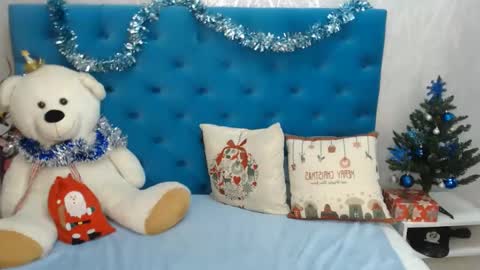 pretty_malika online show from December 12, 12:12 pm