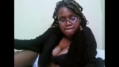 pretty_mellan online show from February 7, 6:56 am