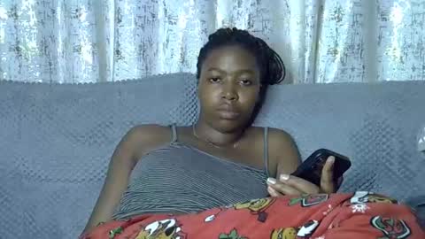 pretty_petite24 online show from March 7, 7:33 pm