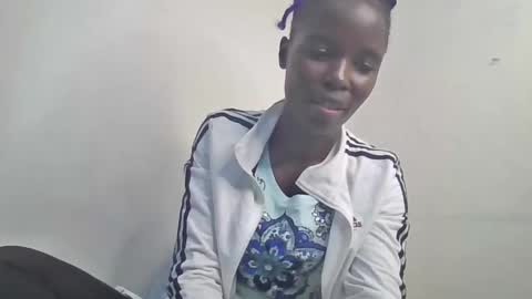 pretty_petite_ebony online show from December 6, 3:00 pm