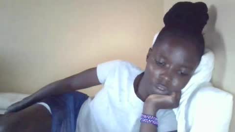 pretty_petite_ebony online show from January 27, 2:24 pm
