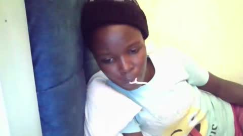 Snapshot of pretty_petite_ebony chatting on April 2, 3:09 pm pretty_petite_ebony online show from April 2, 3:09 pm