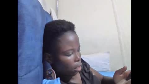 Snapshot of pretty_petite_ebony chatting on April 4, 7:55 pm pretty_petite_ebony online show from April 4, 7:55 pm