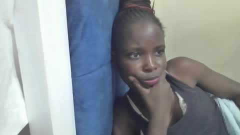 Snapshot of pretty_petite_ebony chatting on April 17, 8:56 pm pretty_petite_ebony online show from April 17, 8:56 pm