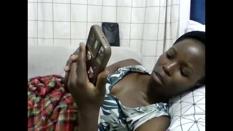 Snapshot of pretty_petite_ebony chatting on June 7, 2:16 am pretty_petite_ebony online show from June 7, 2:16 am