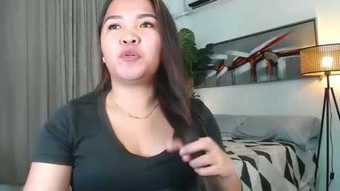 Snapshot of pretty_pharsa chatting on May 18, 10:21 am pretty_pharsa online show from May 18, 10:21 am
