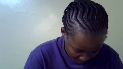 Snapshot of pretty_pussy2 chatting on February 16, 12:21 pm Essy online show from February 16, 12:21 pm