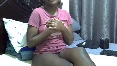 pretty_sheanna online show from June 19, 12:15 am