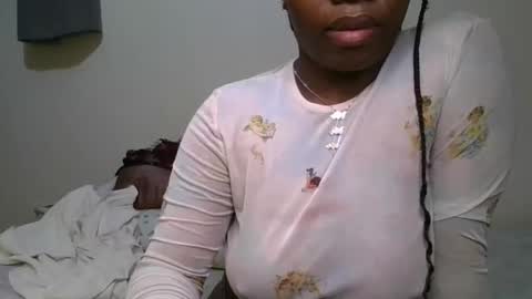 Snapshot of pretty_shila chatting on September 24, 7:17 pm pretty_shila online show from September 24, 7:17 pm