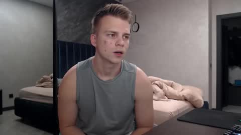 Justin online show from November 5, 2:33 am