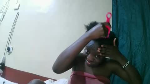 pretty_tiffany1 online show from March 12, 9:26 am