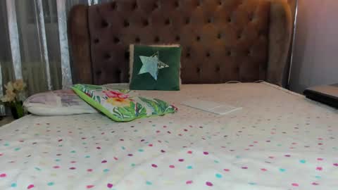 Snapshot of prettyadoraa chatting on March 5, 7:38 pm Adora online show from March 5, 7:38 pm