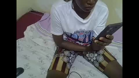 Snapshot of prettyalma chatting on January 2, 1:40 pm prettyalma online show from January 2, 1:40 pm