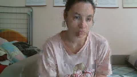 Snapshot of prettybella_7 chatting on September 24, 11:13 am Bella online show from September 24, 11:13 am