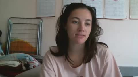 Snapshot of prettybella_7 chatting on October 6, 10:45 am Bella online show from October 6, 10:45 am