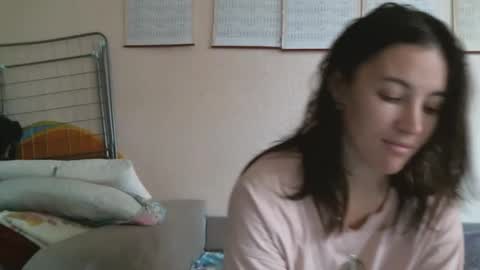 Snapshot of prettybella_7 chatting on October 14, 11:00 am Bella online show from October 14, 11:00 am