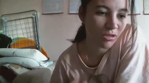 Snapshot of prettybella_7 chatting on October 15, 4:56 am Bella online show from October 15, 4:56 am