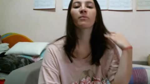 Snapshot of prettybella_7 chatting on October 28, 9:02 am Bella online show from October 28, 9:02 am