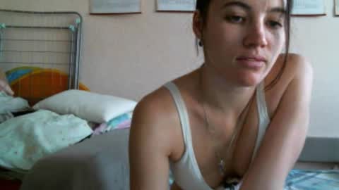 Snapshot of prettybella_7 chatting on October 31, 11:55 am Bella online show from October 31, 11:55 am