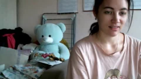 Snapshot of prettybella_7 chatting on November 30, 6:17 am Bella online show from November 30, 6:17 am