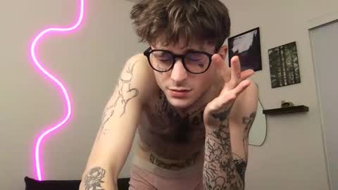 pretty boy online show from December 14, 4:29 am