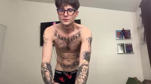 pretty boy online show from March 5, 2:40 am