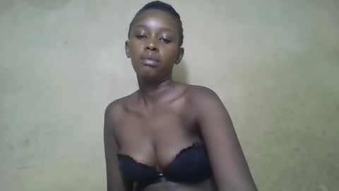 Snapshot of prettycarl_2 chatting on September 13, 2:44 am prettycarl_2 online show from September 13, 2:44 am
