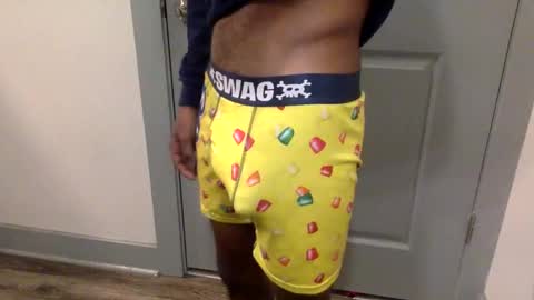 Snapshot of prettydickboyy chatting on November 16, 7:41 pm prettydickboyy online show from November 16, 7:41 pm