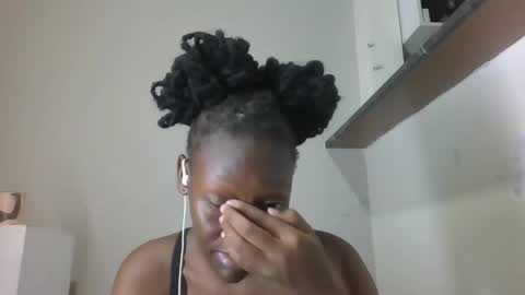 prettydollk online show from February 3, 6:22 am