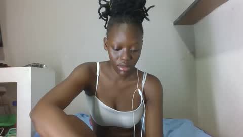 prettydollk_dons online show from February 15, 8:02 am