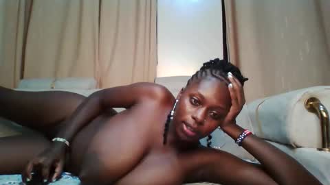 Snapshot of prettydulce chatting on November 3, 3:46 pm prettydulce online show from November 3, 3:46 pm