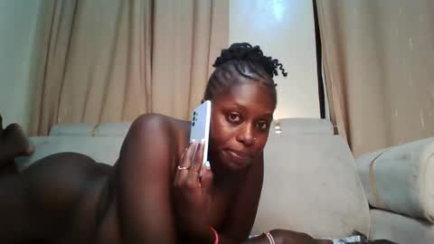 Snapshot of prettydulce chatting on November 8, 3:45 pm prettydulce online show from November 8, 3:45 pm