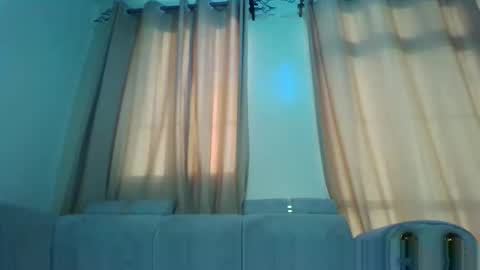 Snapshot of prettydulce chatting on December 1, 2:22 pm prettydulce online show from December 1, 2:22 pm