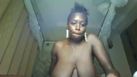 prettydulce online show from February 6, 3:44 am