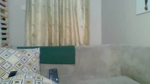 Snapshot of prettyela chatting on July 1, 1:07 am PrettyEla online show from July 1, 1:07 am