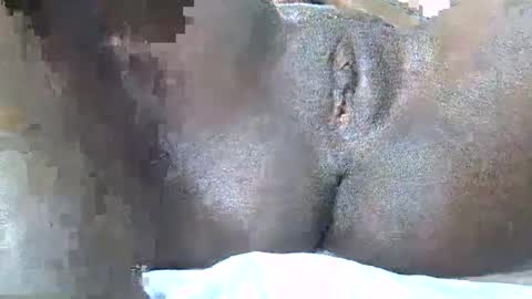 Snapshot of prettyelsie chatting on November 24, 6:40 pm Prettiesexxy online show from November 24, 6:40 pm