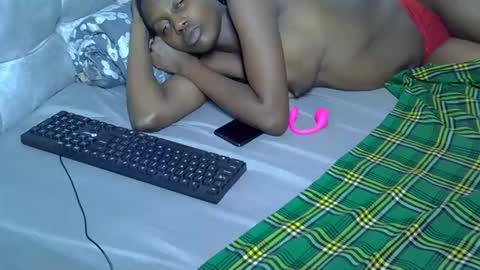 Prettiesexxy online show from January 12, 10:59 pm