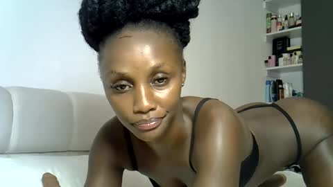 Pretty darkskin doll online show from June 17, 12:18 pm