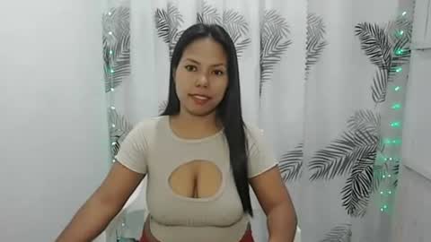 prettygirl_ynna online show from November 16, 10:37 pm