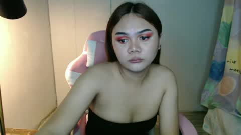 prettygurl25 online show from June 24, 5:01 pm