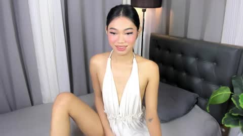 prettyhothugecock online show from July 2, 8:04 pm