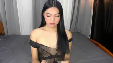 prettyhothugecock online show from July 21, 2:14 am